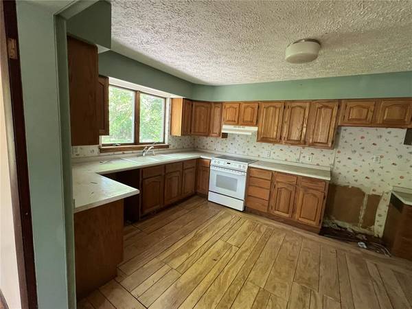 1201 E Main ST, Staunton, IL 62088