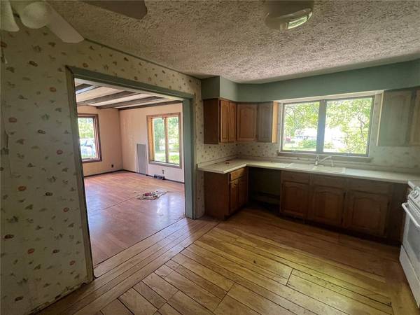 1201 E Main ST, Staunton, IL 62088