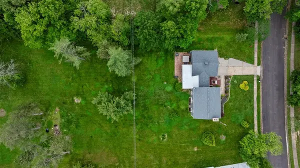 11 S Weldon Springs Heights DR, Weldon Spring, MO 63304