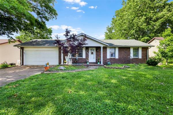821 Sequoia DR, Bethalto, IL 62010
