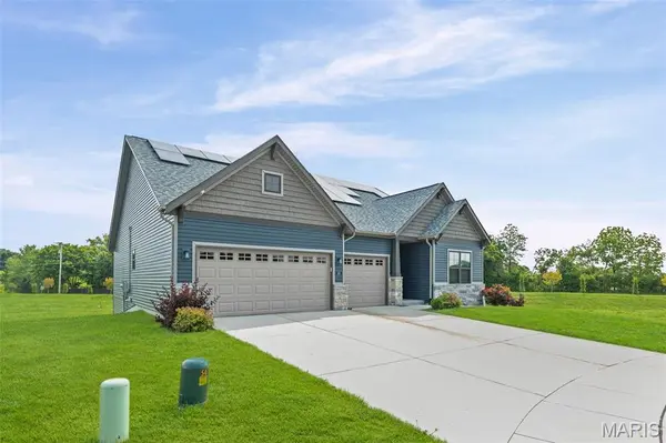 106 Potawatomi LN, O'fallon, IL 62269