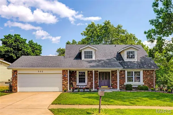 552 Cherry Ridge CT, Ballwin, MO 63021