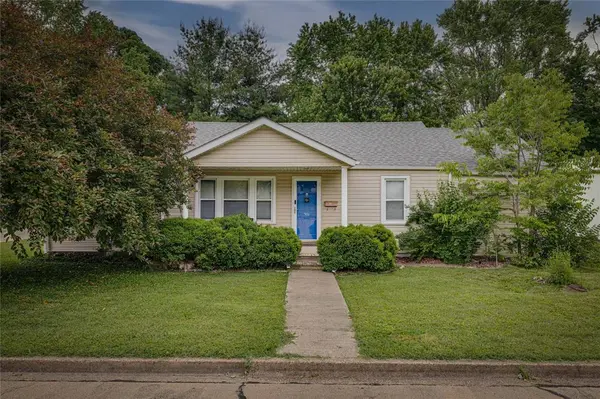 701 E Liberty ST, Farmington, MO 63640