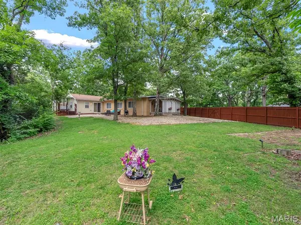 6200 Antire RD, High Ridge, MO 63049
