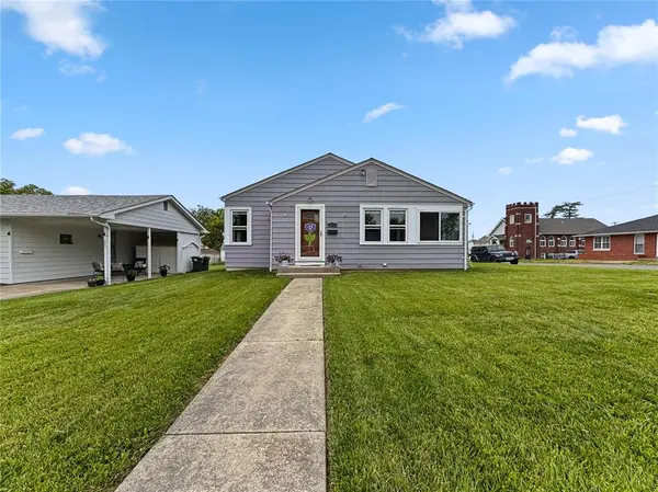 203 W Washington ST, Columbia, IL 62236