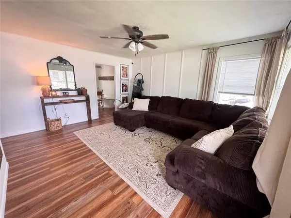 517 W Olive ST, Palmyra, MO 63461