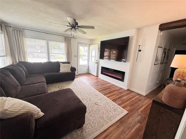 517 W Olive ST, Palmyra, MO 63461