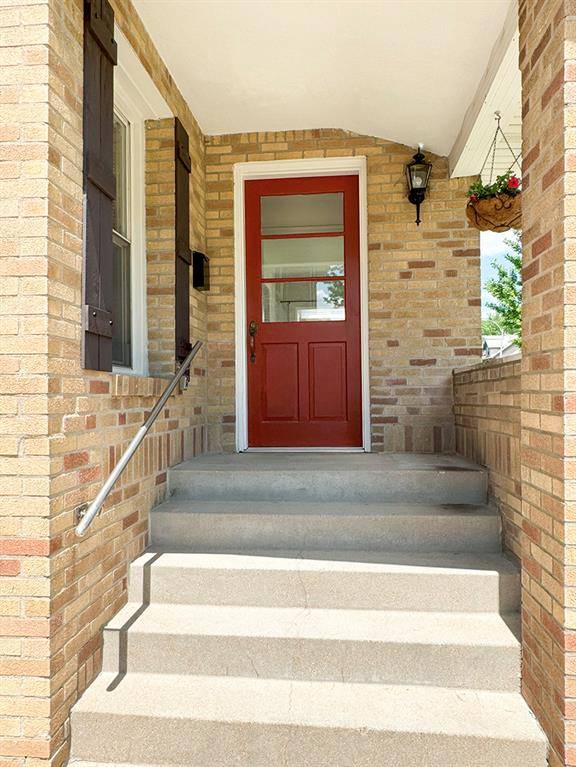 1125 Blendon PL, Richmond Heights, MO 63117