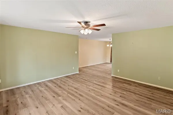 335 Nottingham LN, Highland, IL 62249