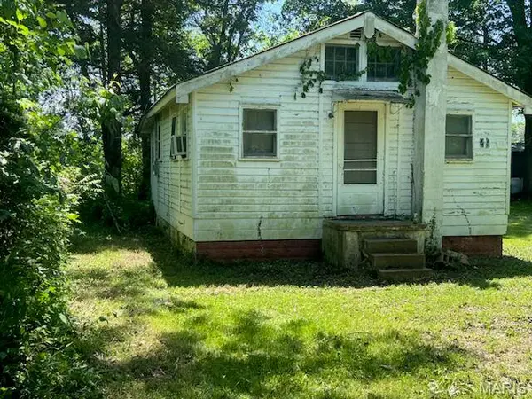 8048 Riverview DR, Dittmer, MO 63023
