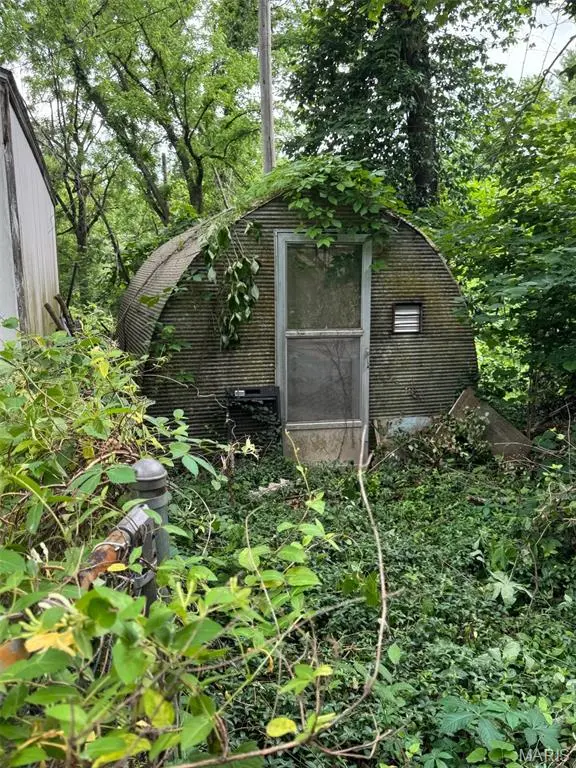 820 W Madison ST, Lebanon, MO 65536