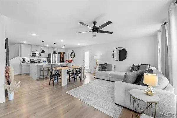 369 Tiber PL, St Charles, MO 63301
