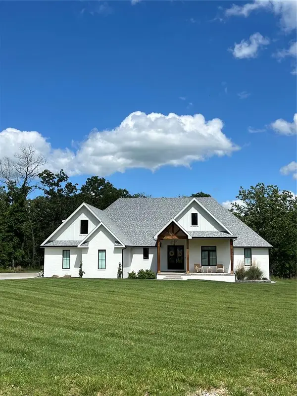 19344 Promise DR, Lebanon, MO 65536