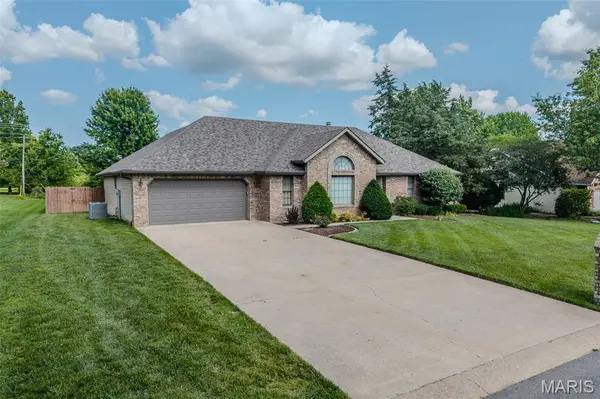 1620 Indian Creek DR, Lebanon, MO 65536