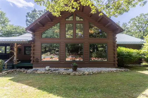 5049 Remington RD, De Soto, MO 63020