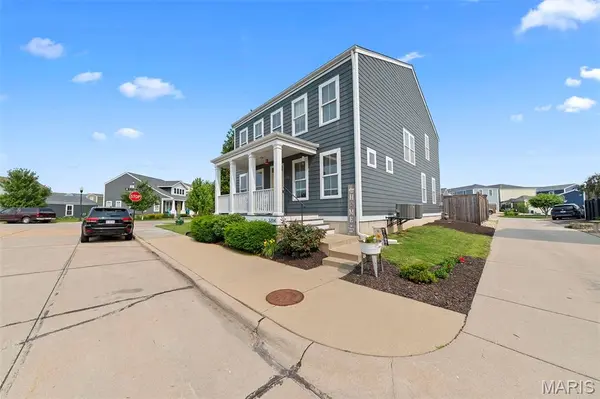 3204 Hadrian ST, St Charles, MO 63301