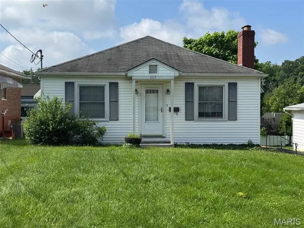 604 McKinley AVE, Kirkwood, MO 63122