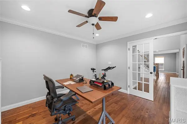 1442 Hudson LNDG, St Charles, MO 63303