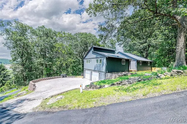 7171 Whippoorwill Hill DR, High Ridge, MO 63049