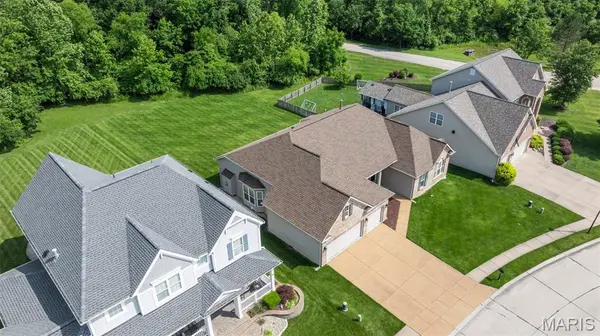 905 Summit Oaks DR, Eureka, MO 63025