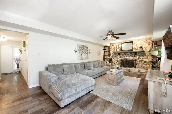 78 Depot DR, Glen Carbon, IL 62034