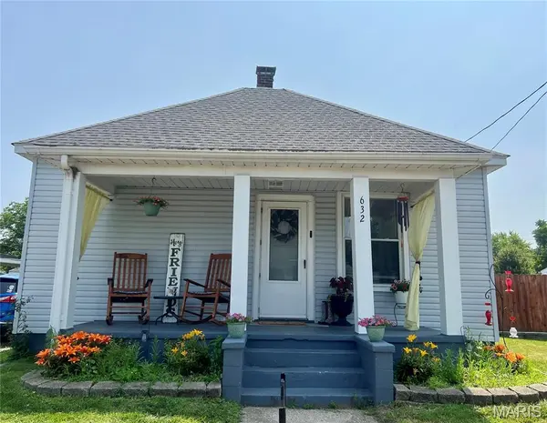 632 Bowman AVE,  East Alton,  IL 62024