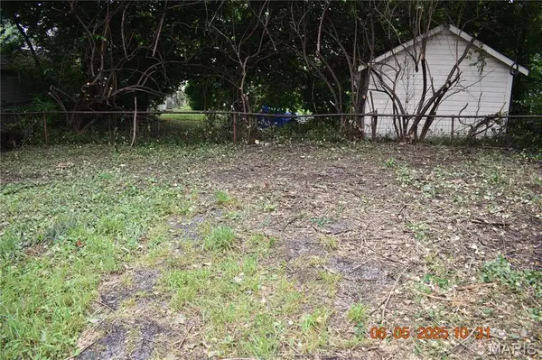3835 Oakridge BLVD, Northwoods, MO 63121