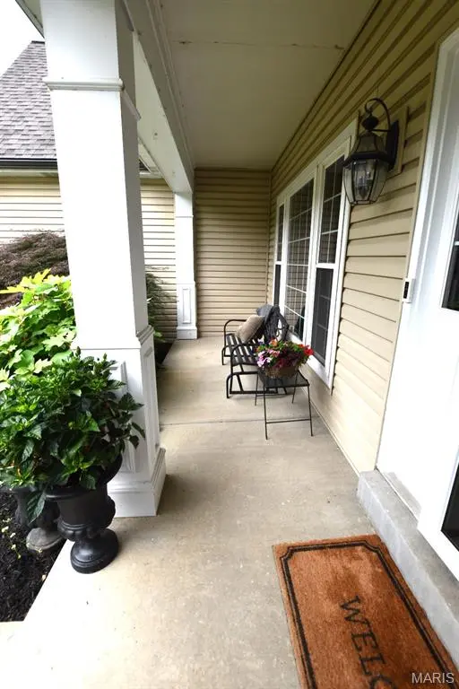 555 Southern Hills DR, Eureka, MO 63025