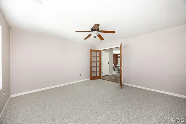641 Fallen Timber LN, Mascoutah, IL 62258