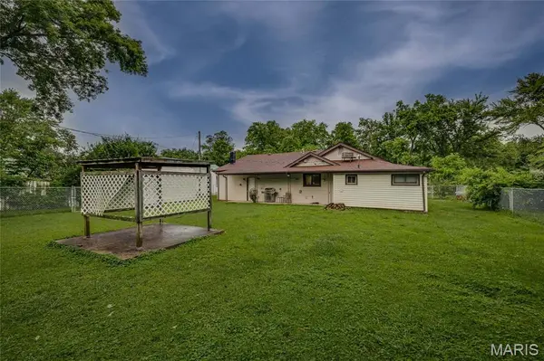 802 Camilla ST, Park Hills, MO 63601