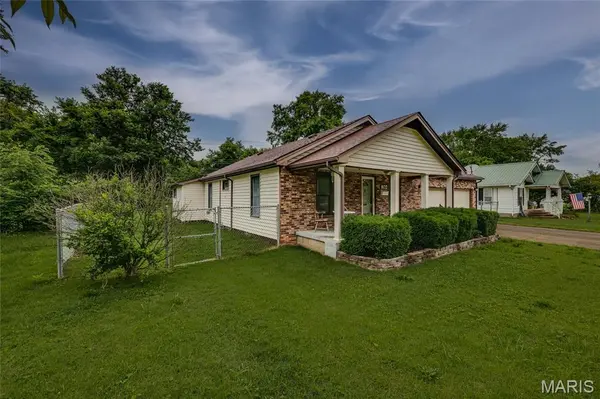 802 Camilla ST, Park Hills, MO 63601