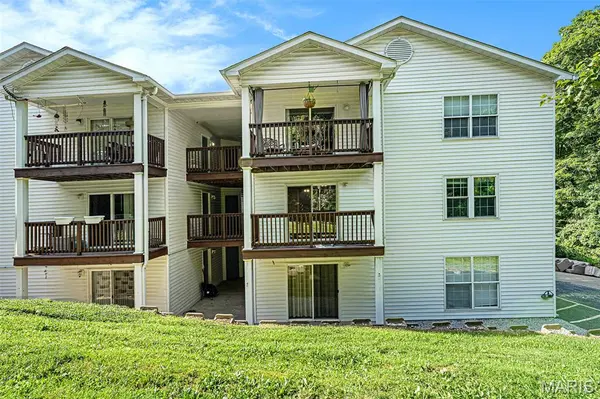 10 Eagle Rock CV #302, Valley Park, MO 63088