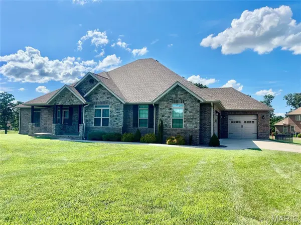1095 CASTLE ROCK AVE, Lebanon, MO 65536