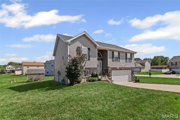 101 Shiloh Ridge DR, Shiloh, IL 62221
