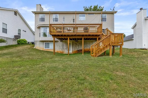 1519 Ivy Chase LN, Fenton, MO 63026