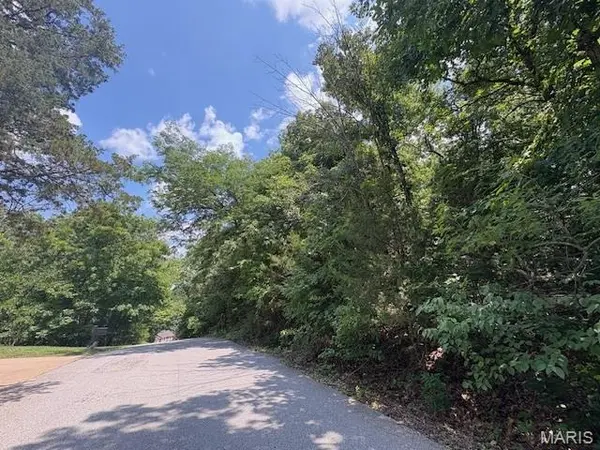 01 Camptown Trace, Hillsboro, MO 63050