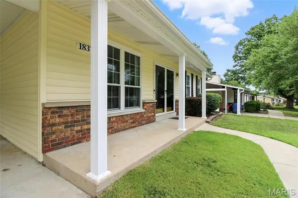 1837 San Luis Rey Pkwy, Fenton, MO 63026