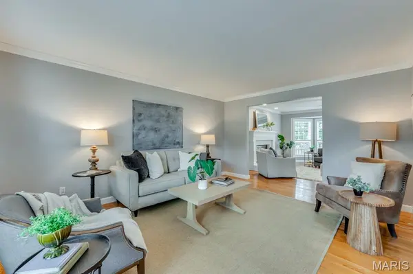 13153 Barrett Meadows DR, Des Peres, MO 63021