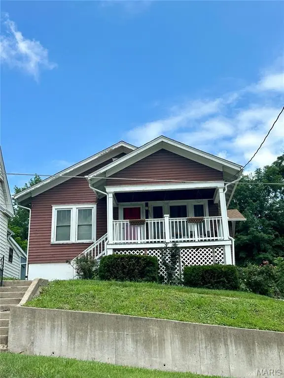 806 Pleasant ST, Hannibal, MO 63401