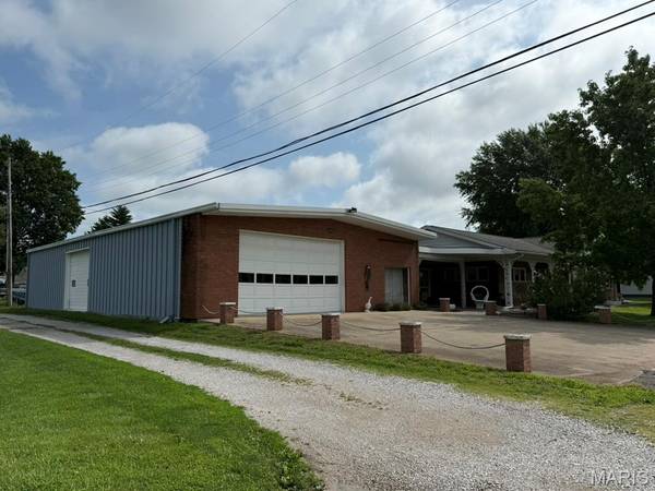 908 Abba ST, Gillespie, IL 62033