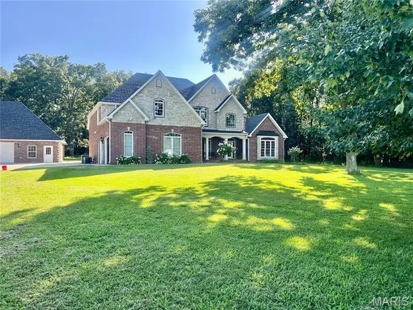 336 COACH RD, Lebanon, MO 65536
