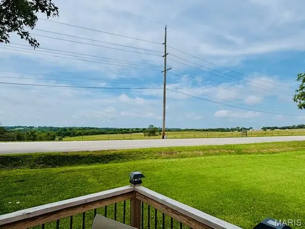 3405 Old Highway 100, Villa Ridge, MO 63089