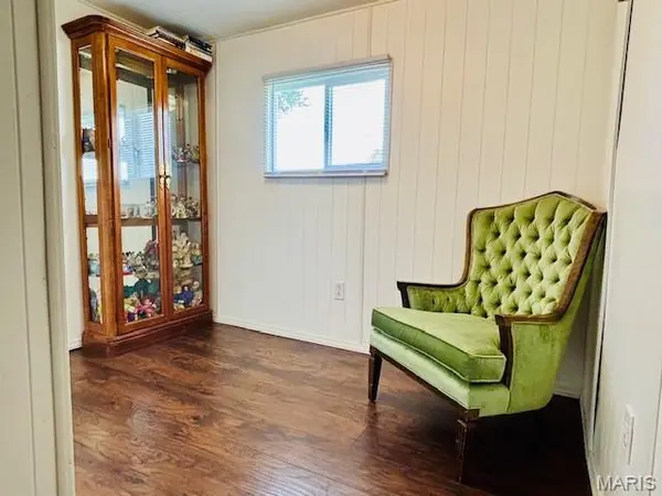 3405 Old Highway 100, Villa Ridge, MO 63089