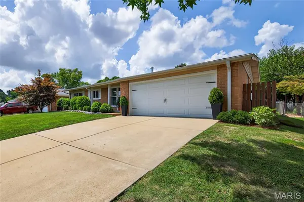 2509 Fair Oaks DR, St Charles, MO 63301