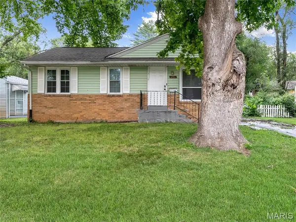 6824 Frostview LN, Berkeley, MO 63134