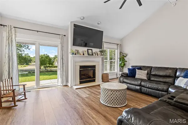 1114 Springbrook Park DR, Farmington, MO 63640