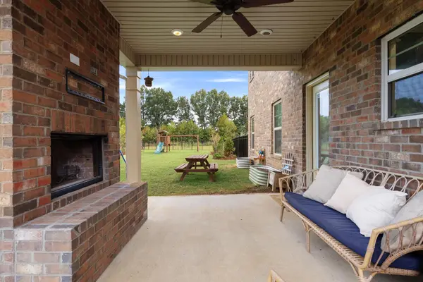 611 Hawkeye Ct, Eagleville, TN 37060