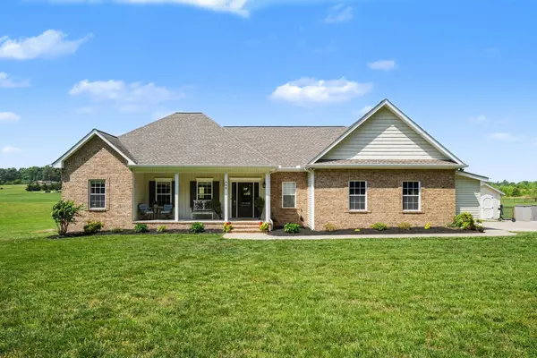 948 Goslin Branch Rd, Burns, TN 37029