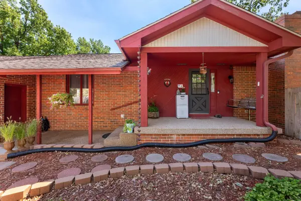 1337 N Denene Ln, Wichita, KS 67212
