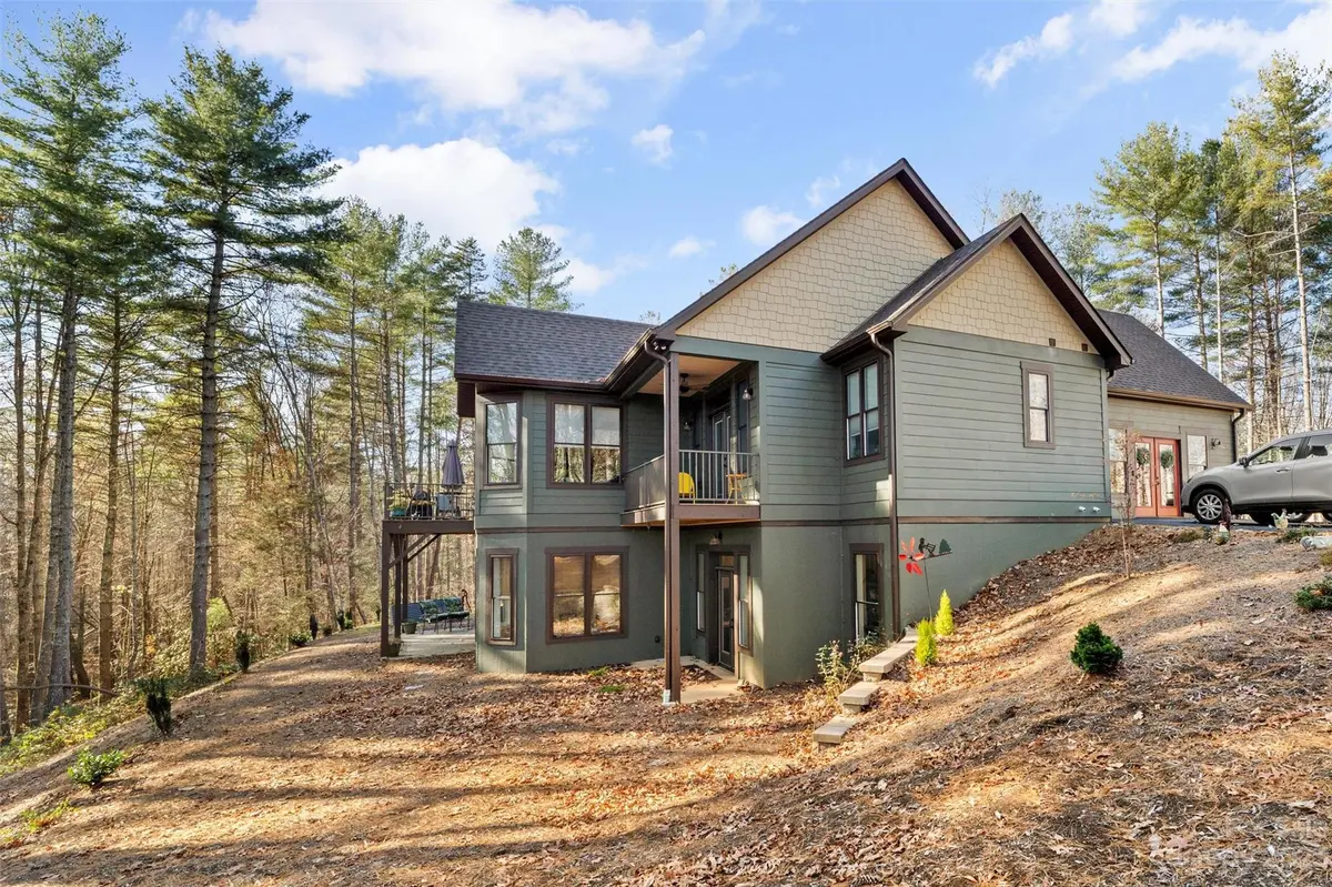 2359 Hollybrook DR, Morganton, NC 28655